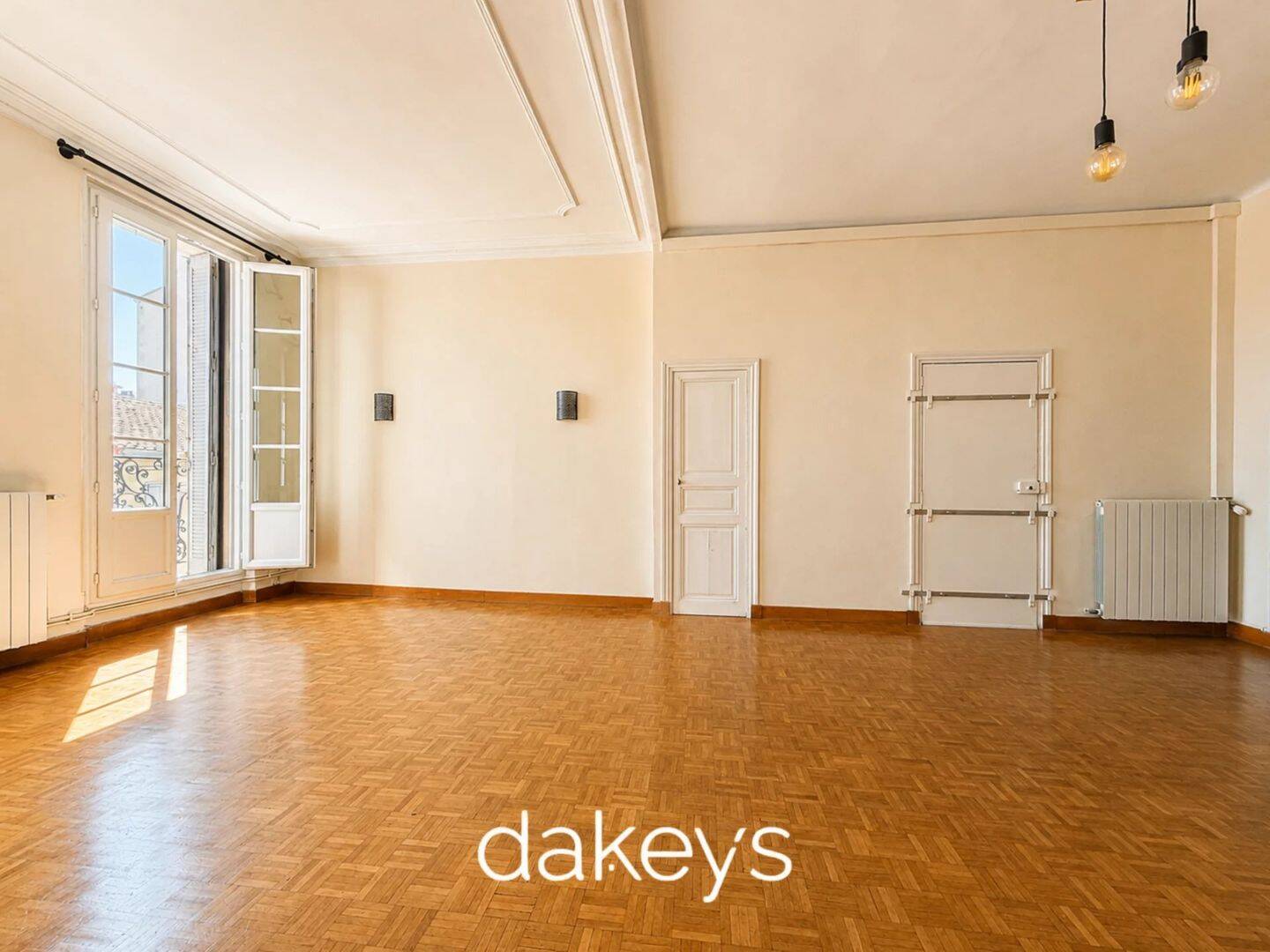 Appartement 3 pièces 72 m² · à Marseille 6ème Arrondissement · 71,9 m² · 1 140 €