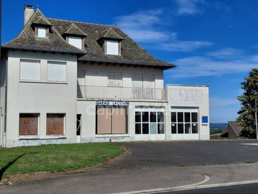 Immeuble à vendre 249 000 € 544 m² Montsalvy 15120
