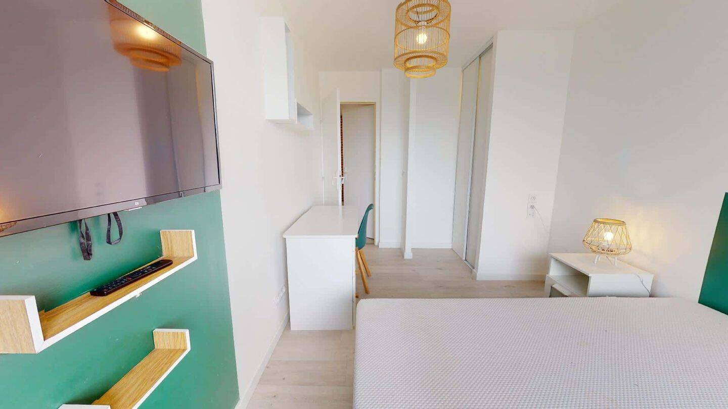 1 pièce 15 m² · à Bron · 15 m² · 544 €