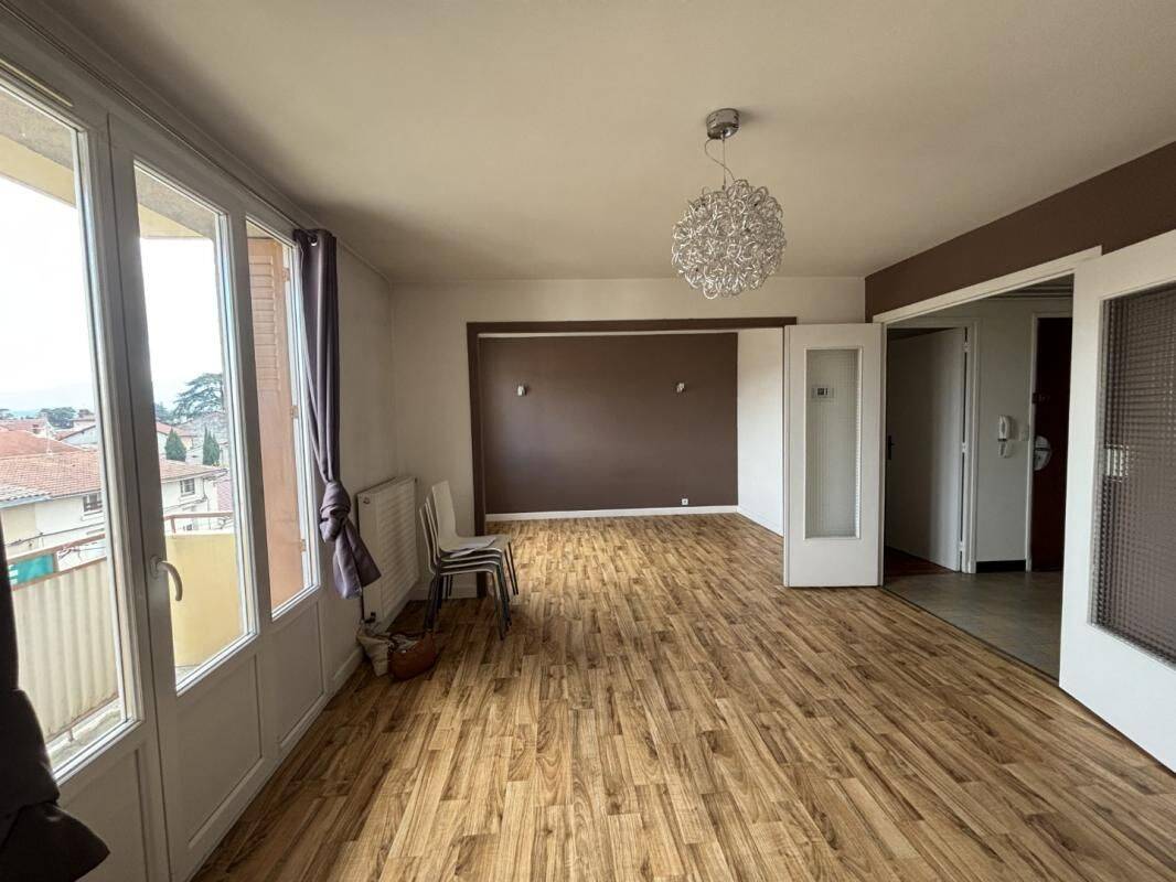 Appartement 3 pièces 74 m² · à Bourg-de-Péage · 74 m² · 680 €