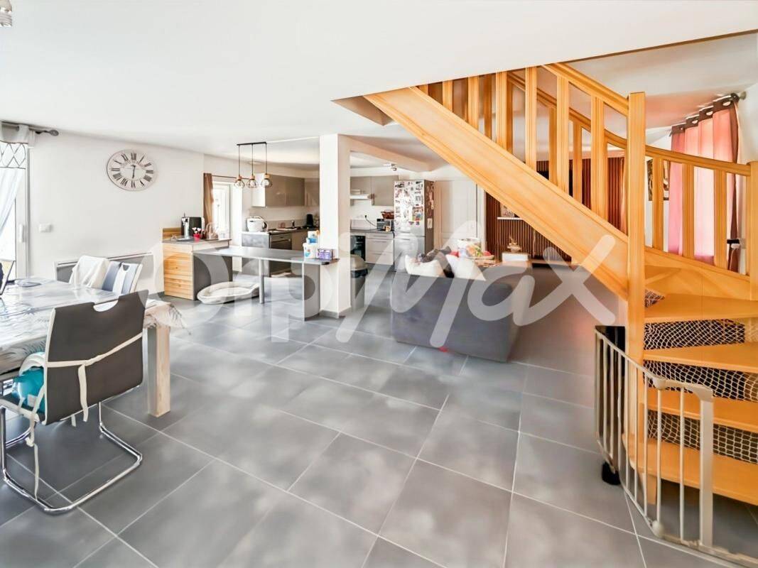Maison 3 pièces 85 m² · à Saint-Étienne-au-Mont · 84,7 m² · 195 000 €