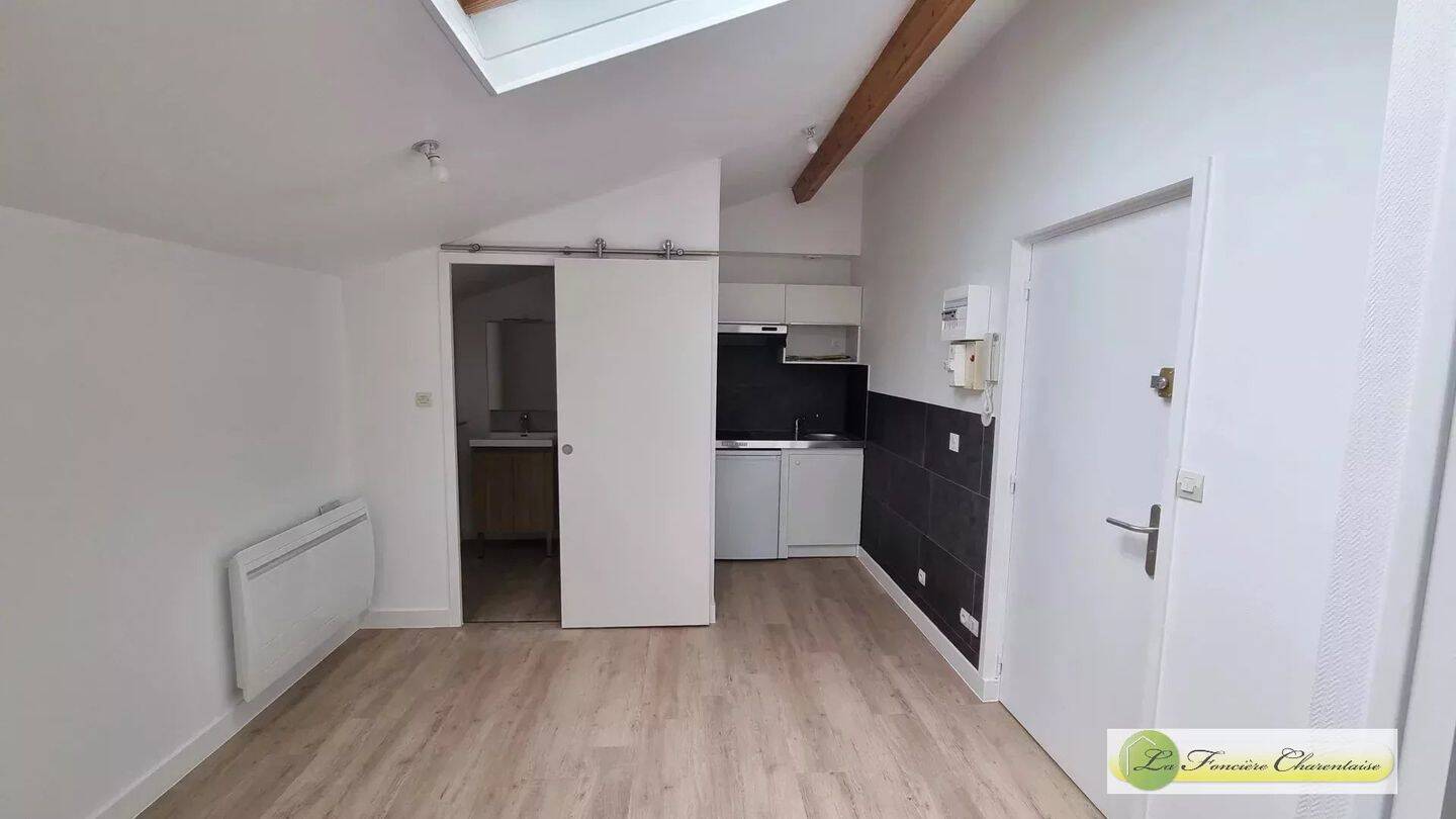 Appartement 1 pièce 17 m² · à La Couronne · 17 m² · 380 €
