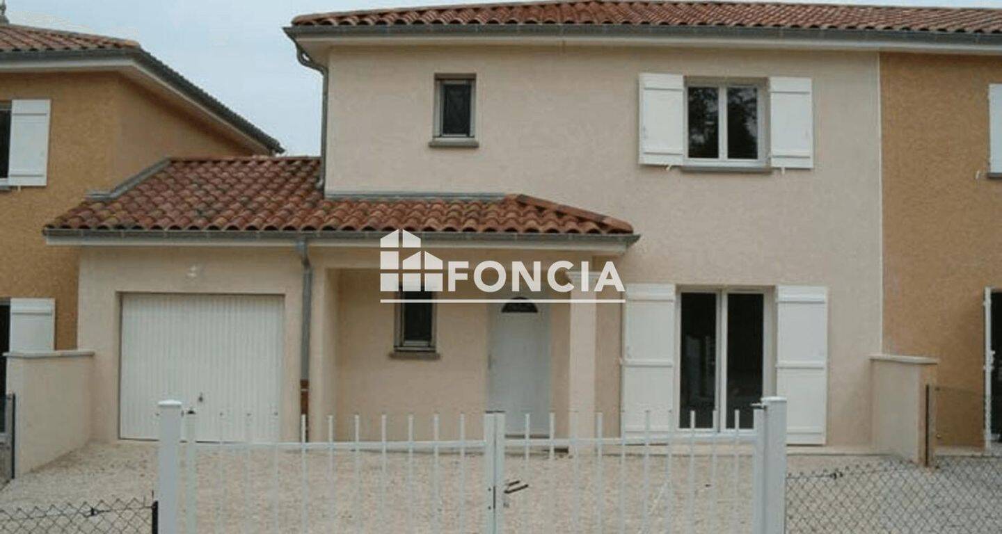 Maison 4 pièces 94 m² · à Toussieux · 93,8 m² · 1 170 €
