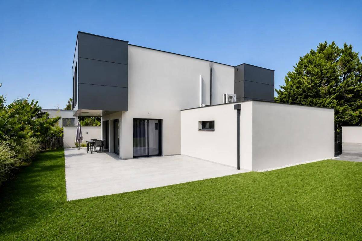Maison 9 pièces 227 m² · à Thonon-les-Bains · 227 m² · 1 399 000 €