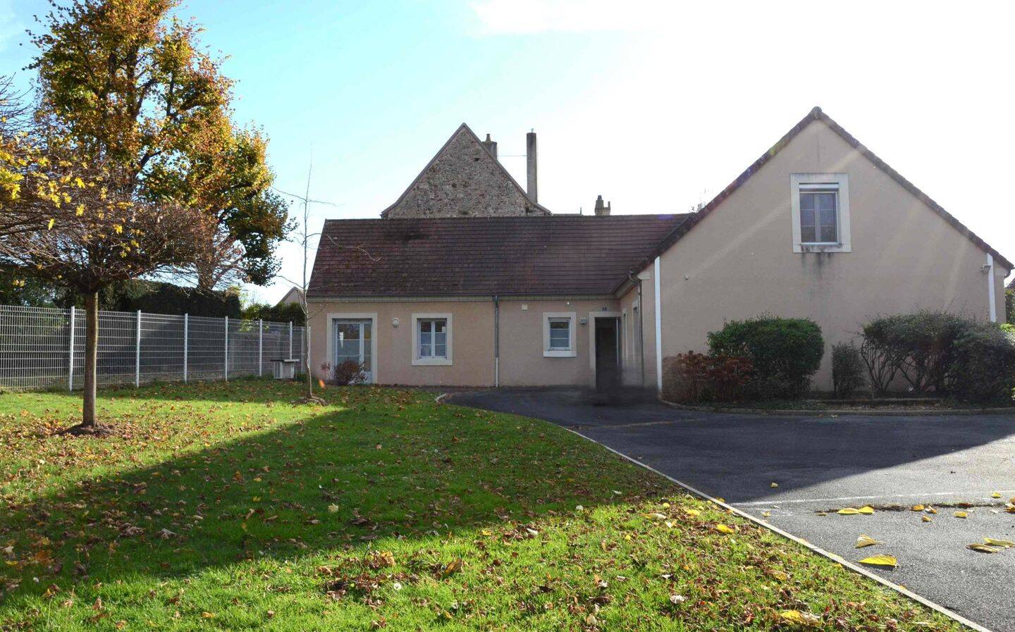 Maison 11 pièces 223 m² · à Bourbon-Lancy · 223 m² · 259 000 €