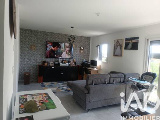 Maison à vendre 166 500 € 3 pièces 2 chambres 56 m² 345 m² de terrain Montrond-les-Bains 42210