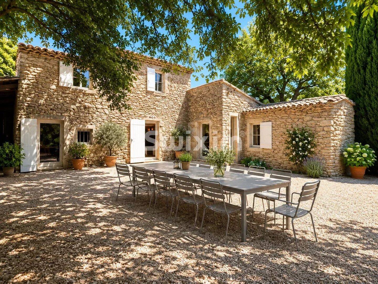 Maison 5 pièces 100 m² · à Grignan · 100 m² · 650 000 €