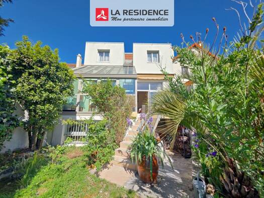 Maison à vendre 925 000 € 7 pièces 4 chambres 200 m² 509 m² de terrain Village Doumer Carrières-sur-Seine 78420