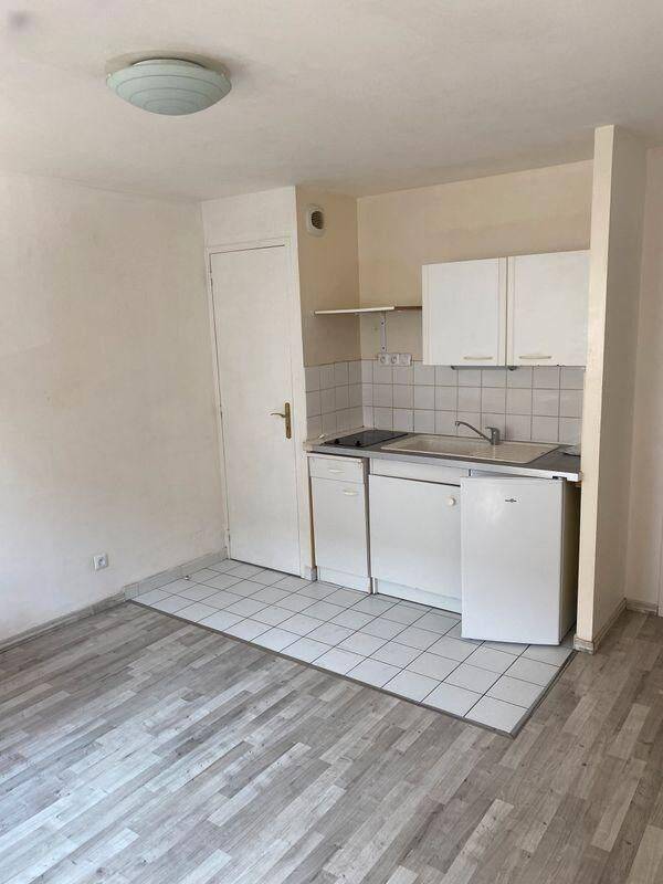 Appartement 1 pièce 28 m² · à Lille · 28 m² · 560 €