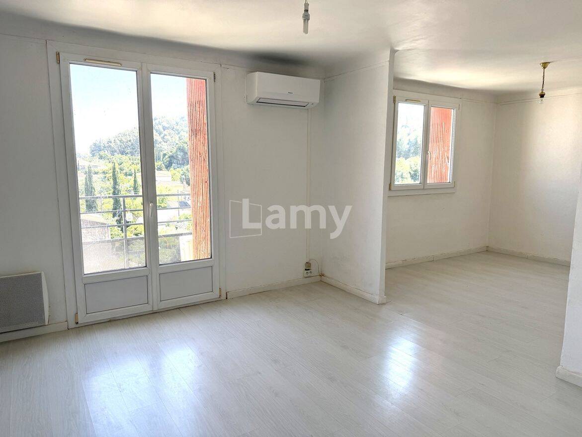 Appartement 4 pièces 68 m² · à Saint-Chamas · 67,8 m² · 820 €/mois
