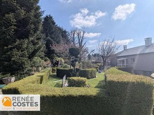 Maison en viager occupé Bouquet 112 250 € 8 pièces 5 chambres 187 m² 2 700 m² de terrain Baraqueville 12160