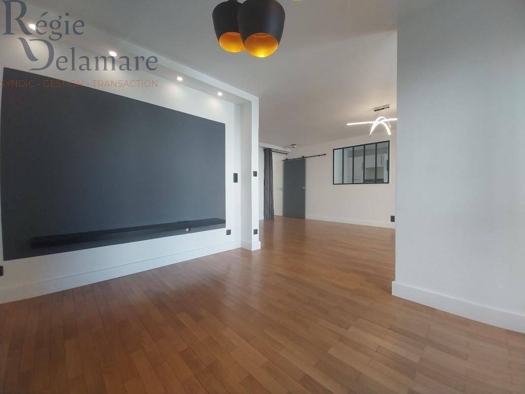 Appartement 5 pièces 104 m² · à Bourgoin-Jallieu · 104 m² · 1 095 €