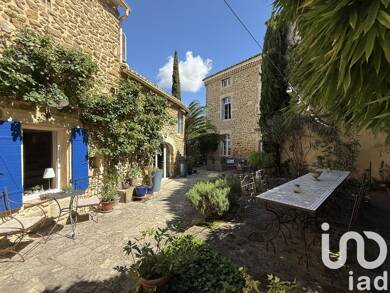 Mas à vendre 1 098 000 € 11 pièces 8 chambres 322 m² 888 m² de terrain Suze-la-Rousse 26790
