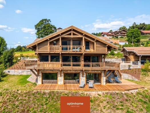 Chalet à vendre - Première occupation 2 290 000 € 9 pièces 4 chambres 356 m² 1 461 m² de terrain Ecarts et Coteaux Gérardmer 88400