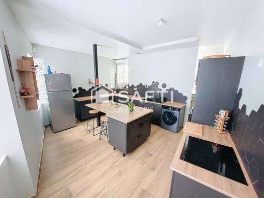 Maison à vendre 150 000 € 5 pièces 3 chambres 143 m² 100 m² de terrain Saint-Denis-de-Gastines 53500