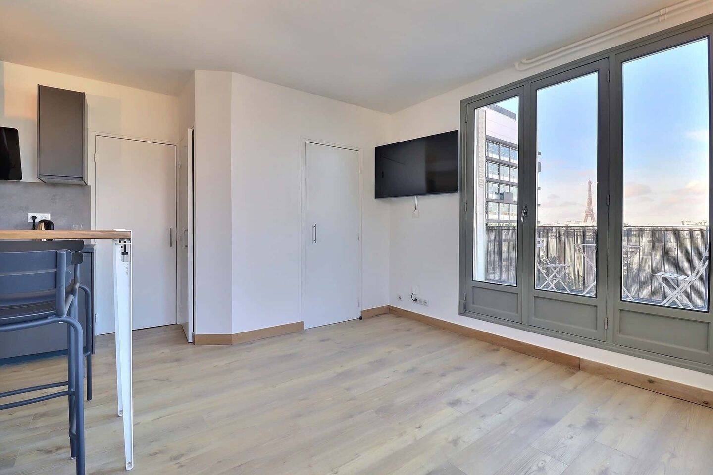 Appartement 1 pièce 32 m² · à Paris 15ème Arrondissement · 32 m² · 2 255 €/mois
