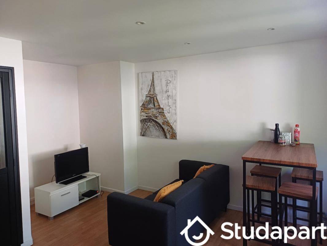 1 pièce 11 m² · à Saint-Brieuc · 11 m² · 340 €