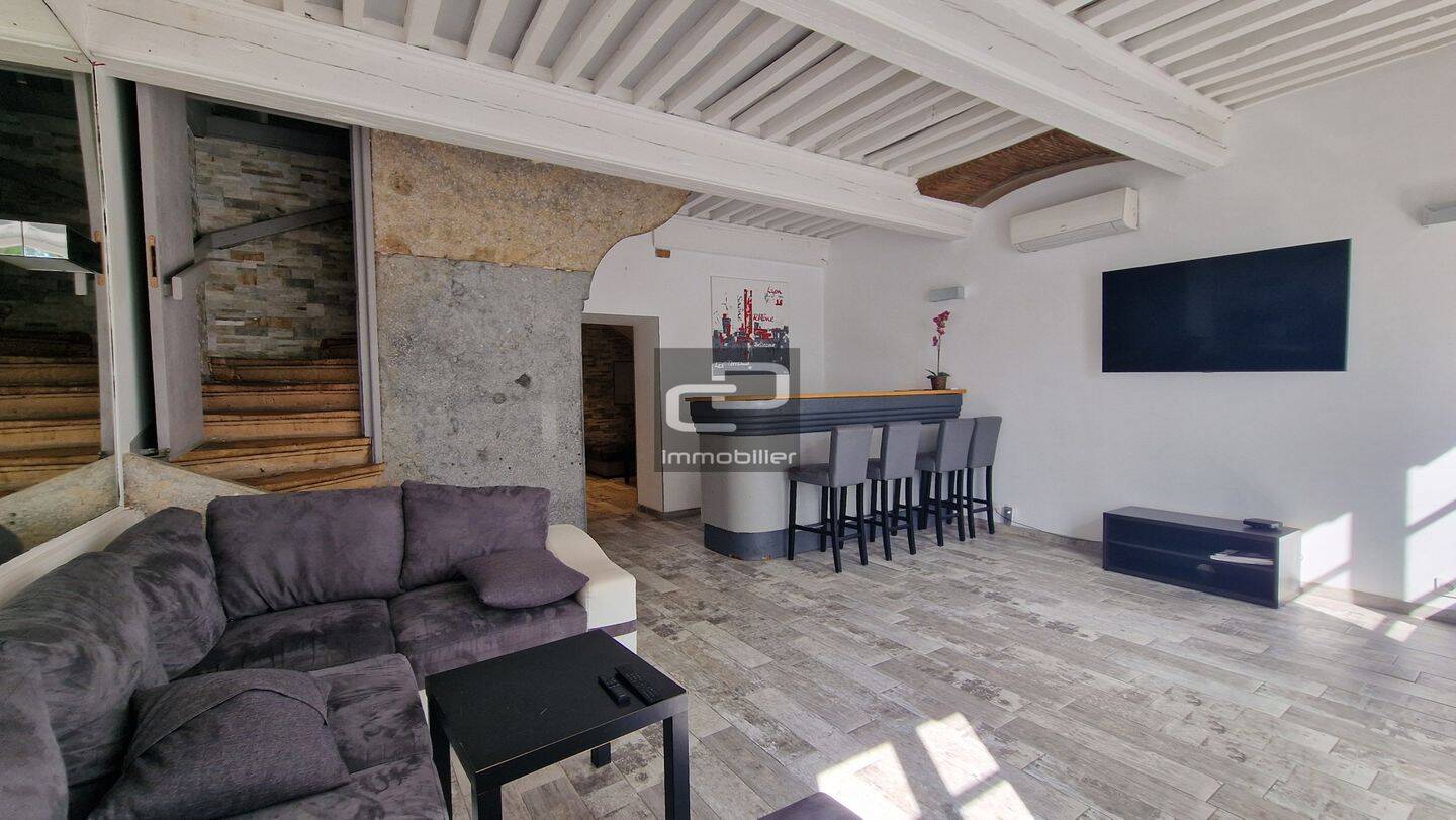 Maison 8 pièces 190 m² · à Couzon-au-Mont-d'Or · 190,2 m² · 530 000 €