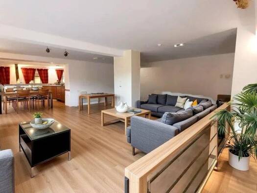 Appartement à vendre 294 000 € 4 pièces 1 chambre 141 m² RDC/3 Gerbépal 88430