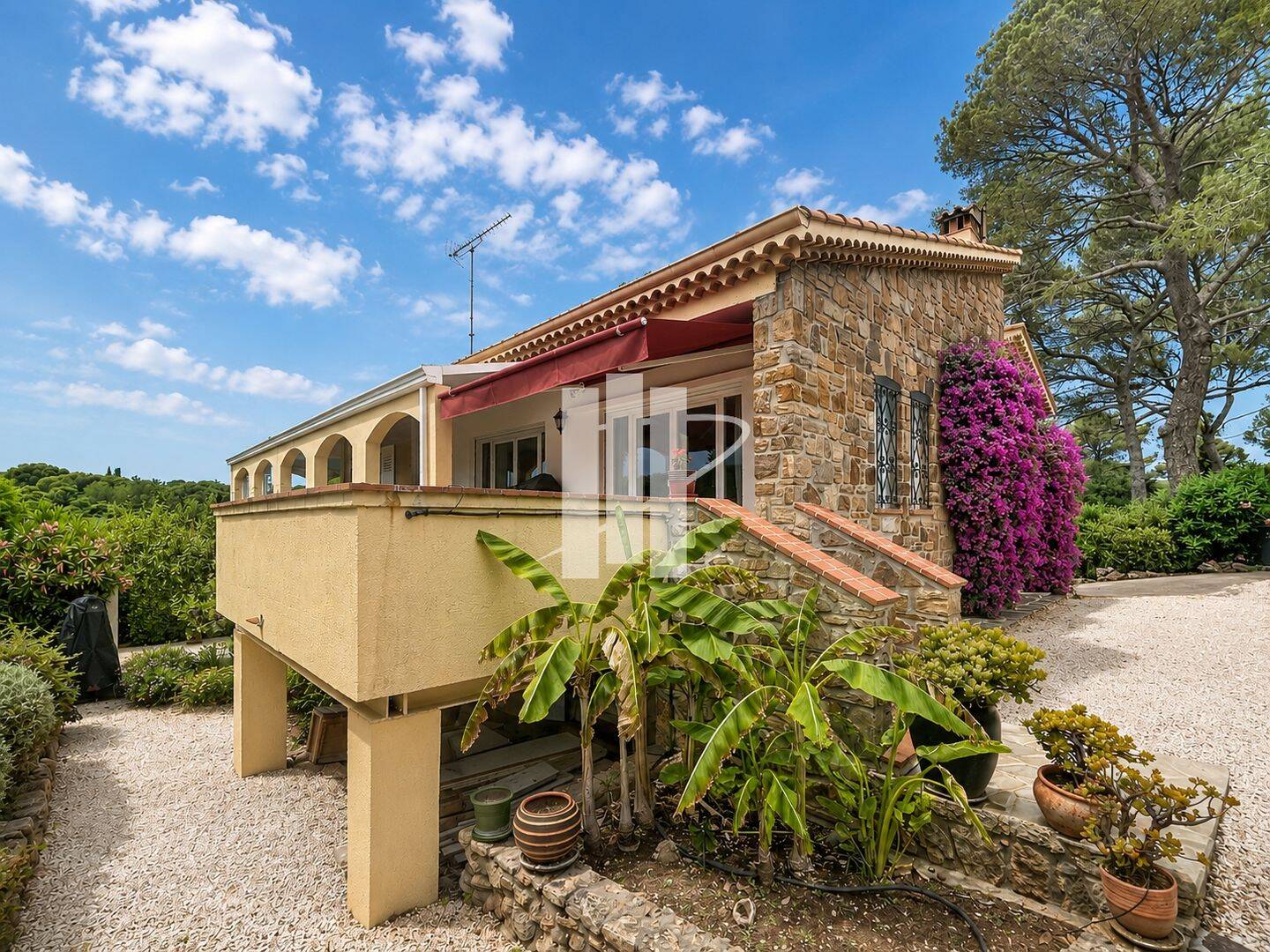 Maison 8 pièces 229 m² · à Saint-Raphaël · 229 m² · 1 190 000 €