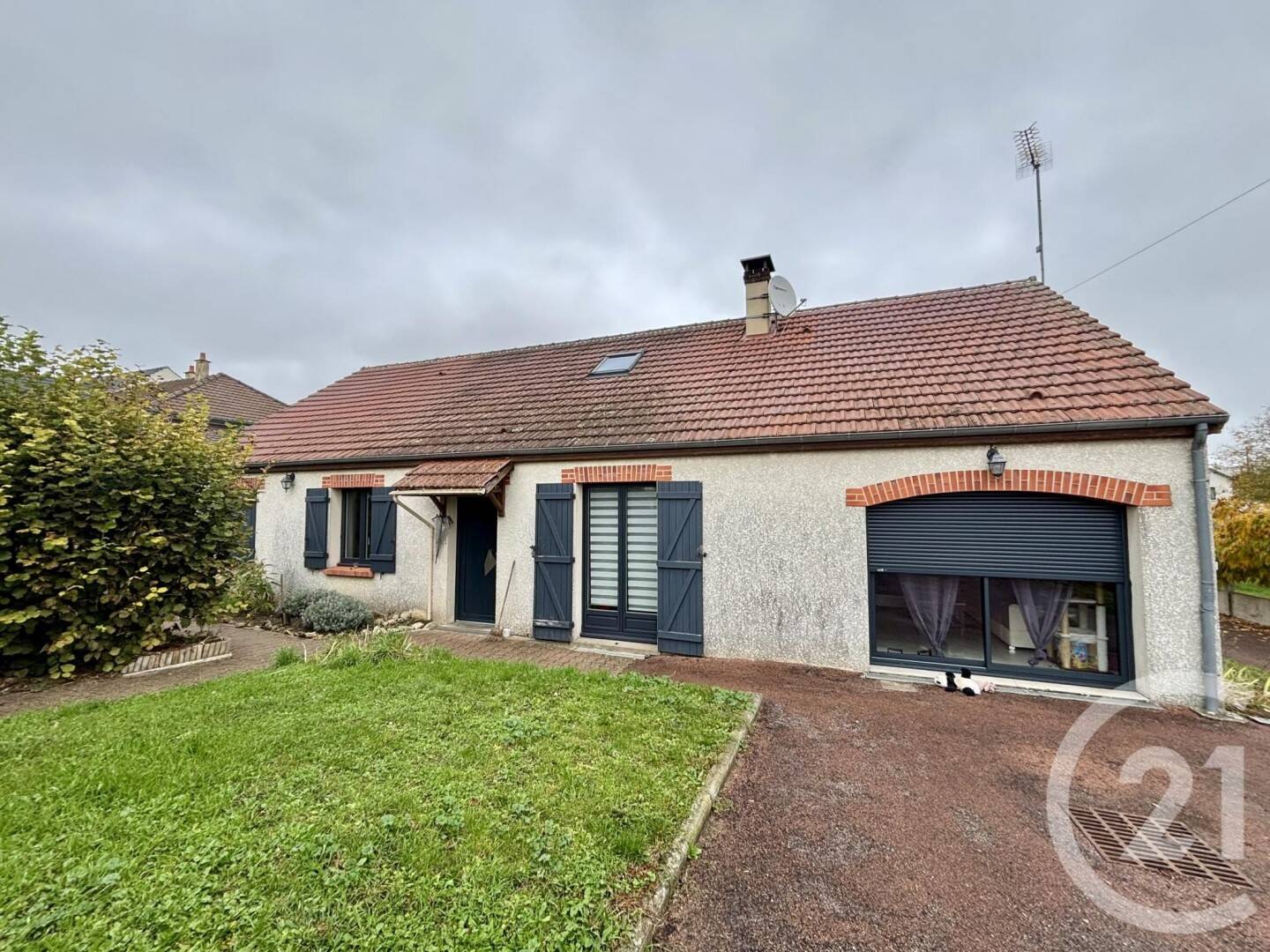Maison 7 pièces 155 m² · à Puiseaux · 154,8 m² · 260 000 €