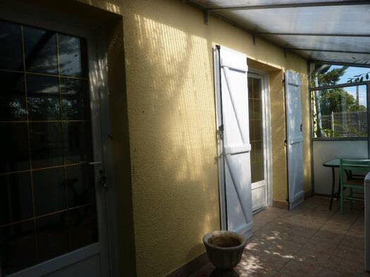 Maison de plain-pied à vendre 149 600 € 5 pièces 3 chambres 88 m² 1 700 m² de terrain Sud Est Mayenne 53100