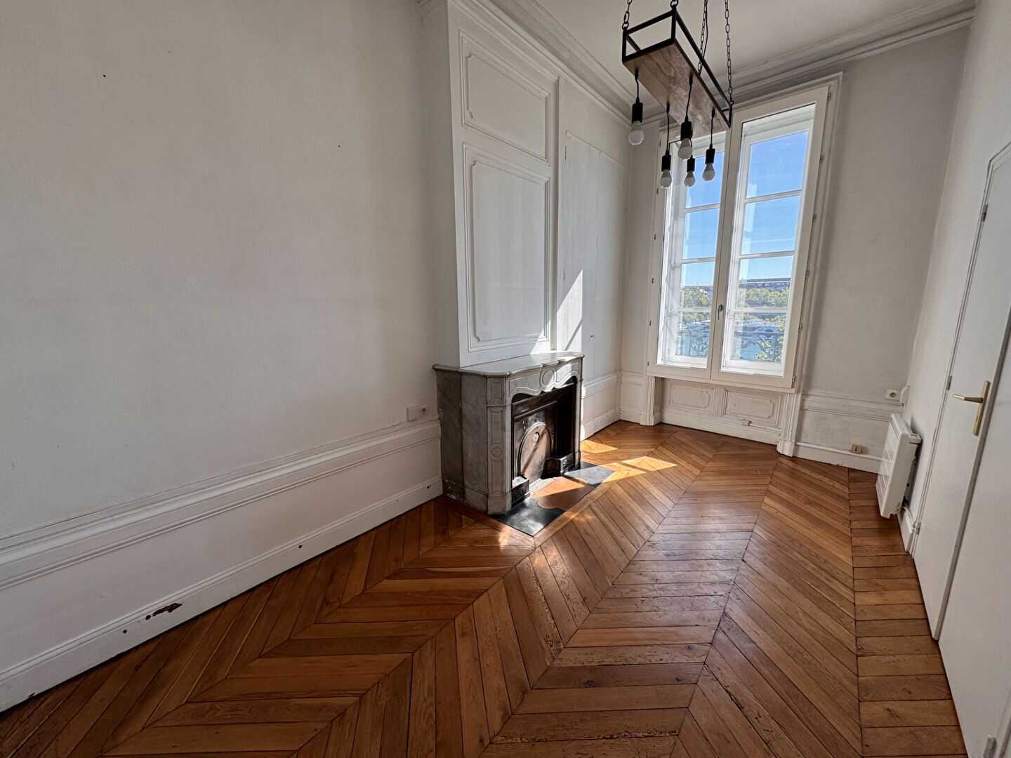 Appartement 2 pièces 46 m² · à Lyon 2ème Arrondissement · 45,7 m² · 1 060 €/mois