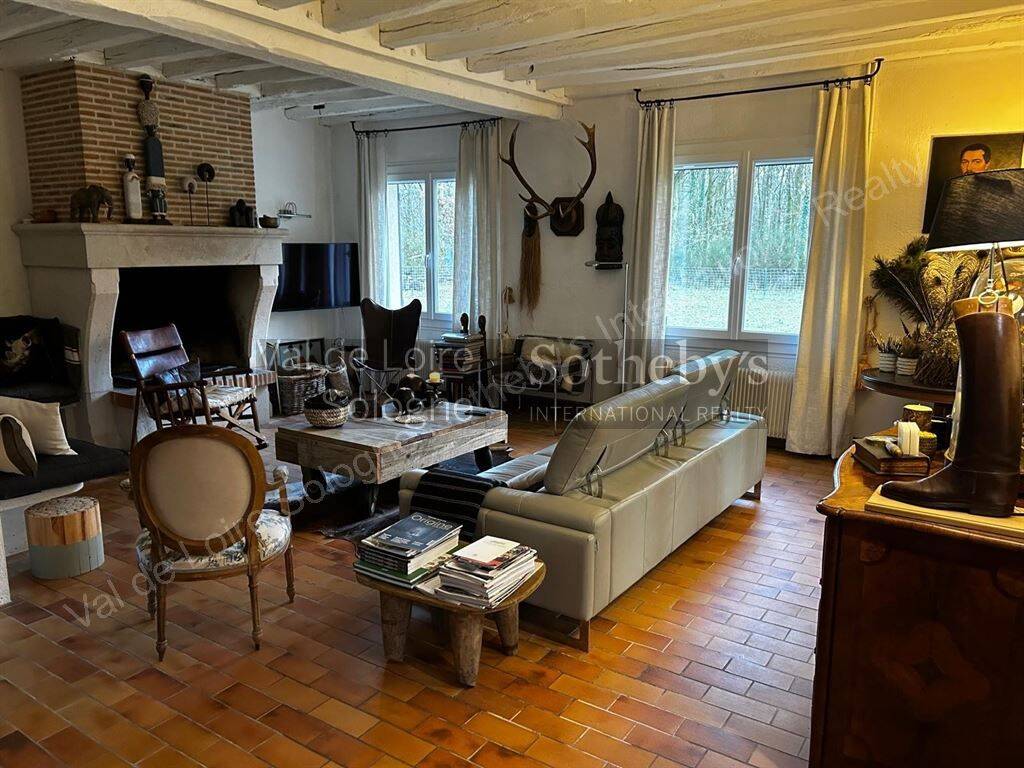 Maison 8 pièces 248 m² · à Yvoy-le-Marron · 248 m² · 490 000 €