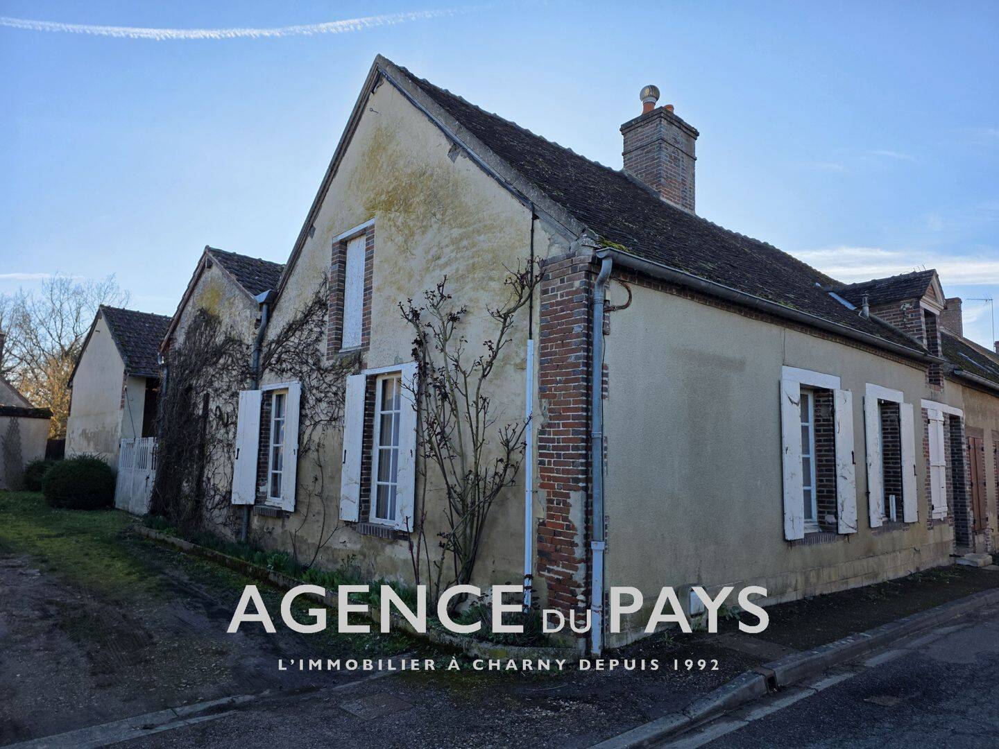 Maison 4 pièces 106 m² · à Charny Orée de Puisaye · 106 m² · 70 000 €