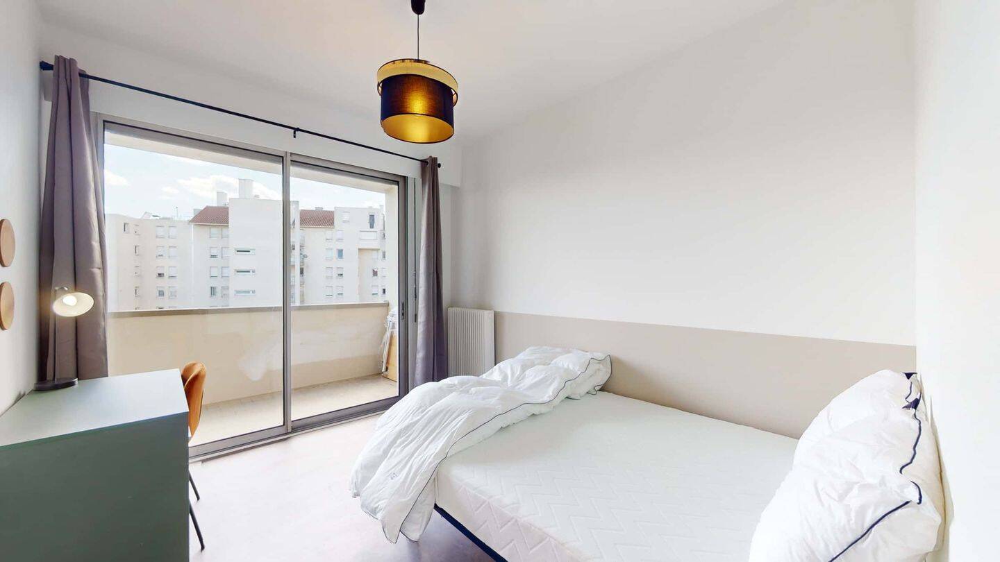 1 pièce 15 m² · à Lyon 3ème Arrondissement · 15 m² · 700 €