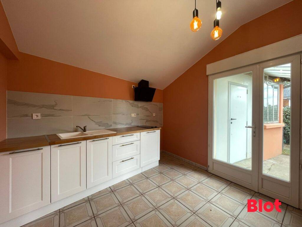 Maison 3 pièces 72 m² · à Ercé-en-Lamée · 72 m² · 650 €