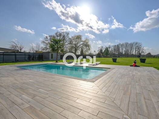 Maison à vendre 1 039 490 € 6 pièces 4 chambres 232 m² 7 964 m² de terrain Place Carnot Douai 59500