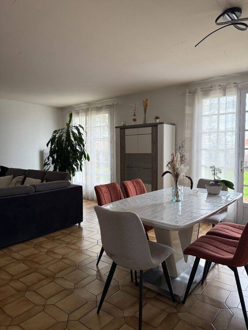 Maison 4 pièces 92 m² · à Montaigu-Vendée · 92,1 m² · 237 000 €