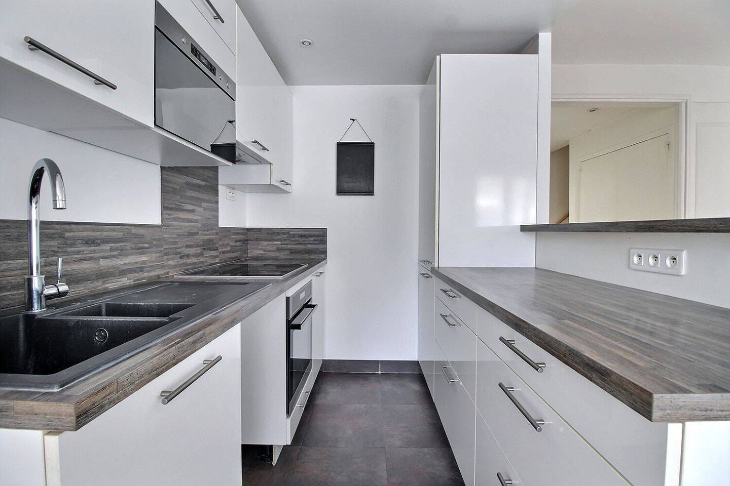 Appartement 4 pièces 61 m² · à Puteaux · 61 m² · 2 100 €
