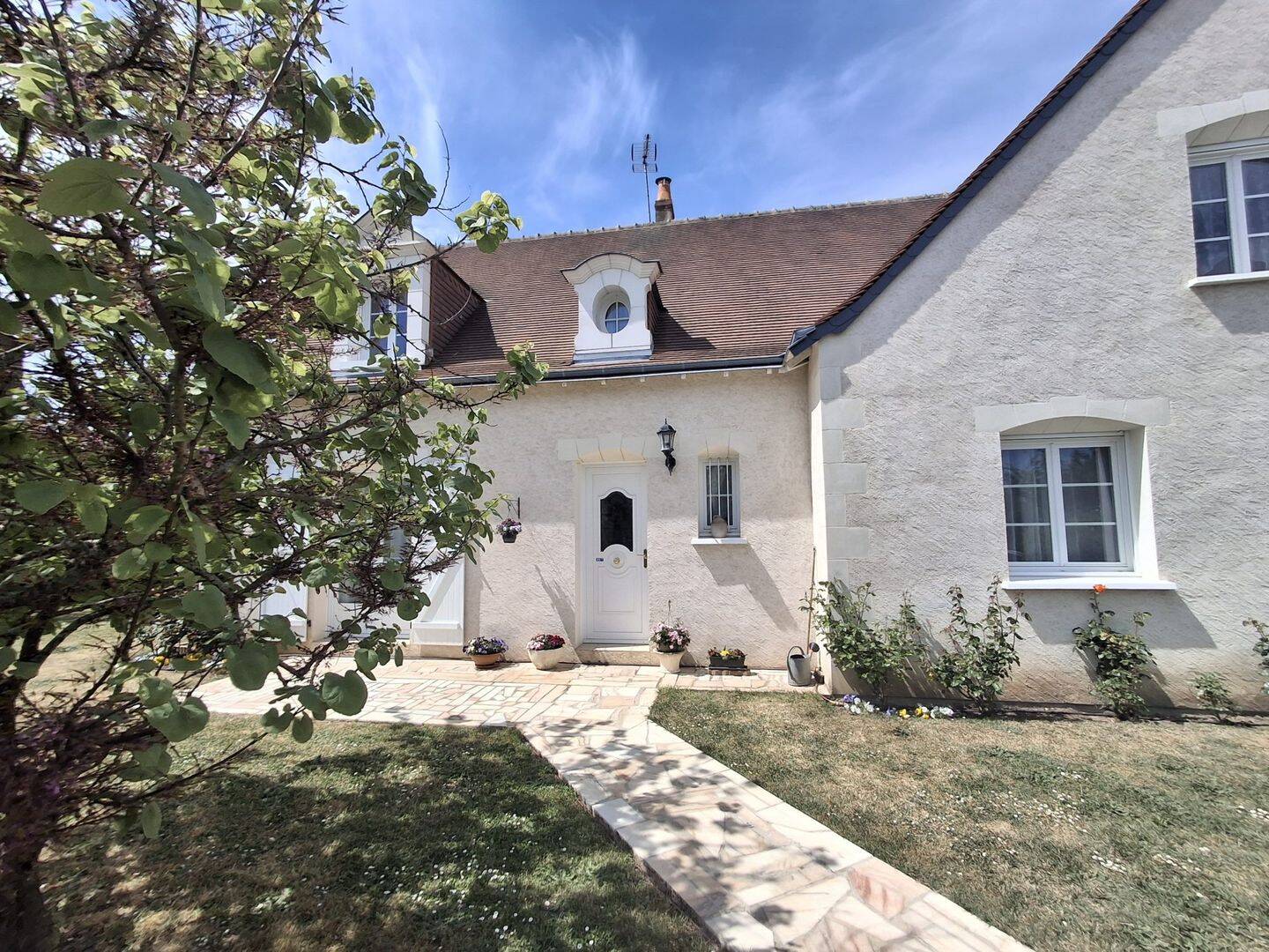 Maison 9 pièces 246 m² · à Tours · 246 m² · 660 000 €