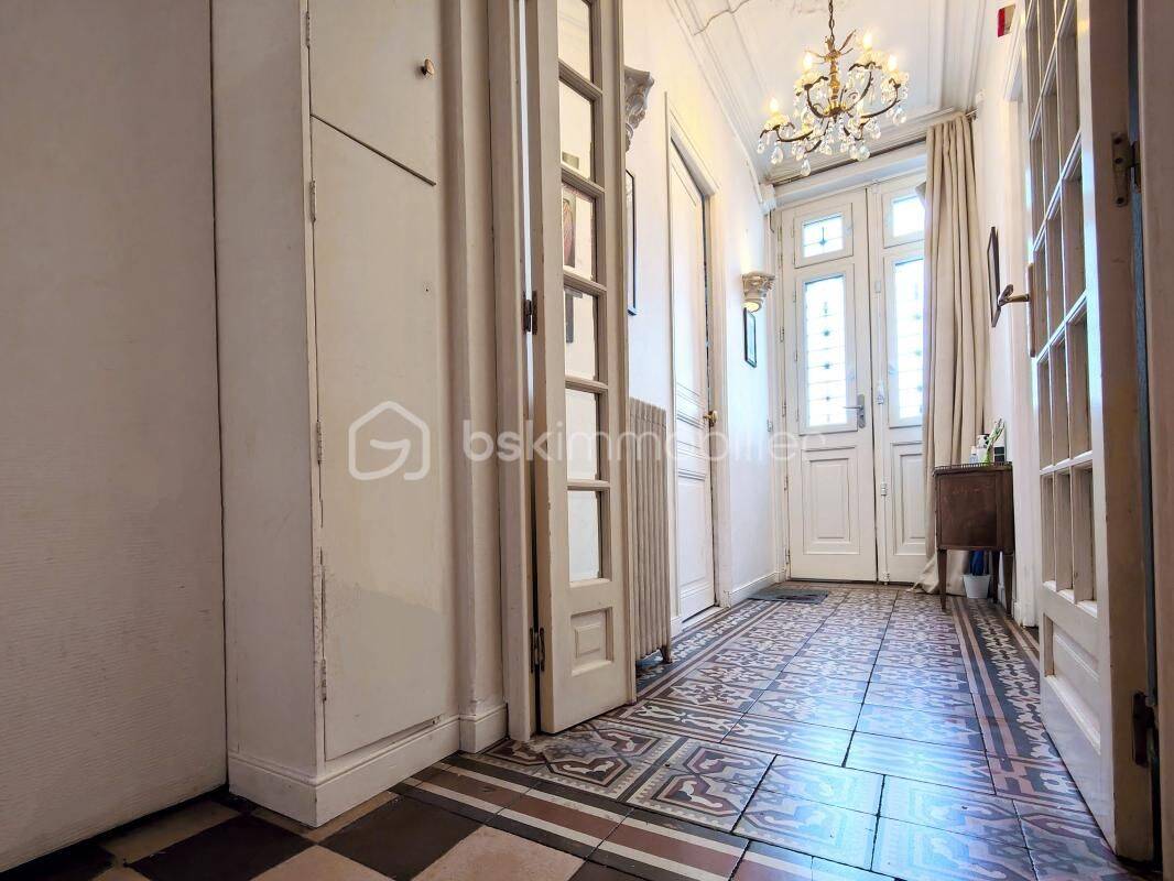 Maison 8 pièces 183 m² · à Mantes-la-Jolie · 183 m² · 399 000 €