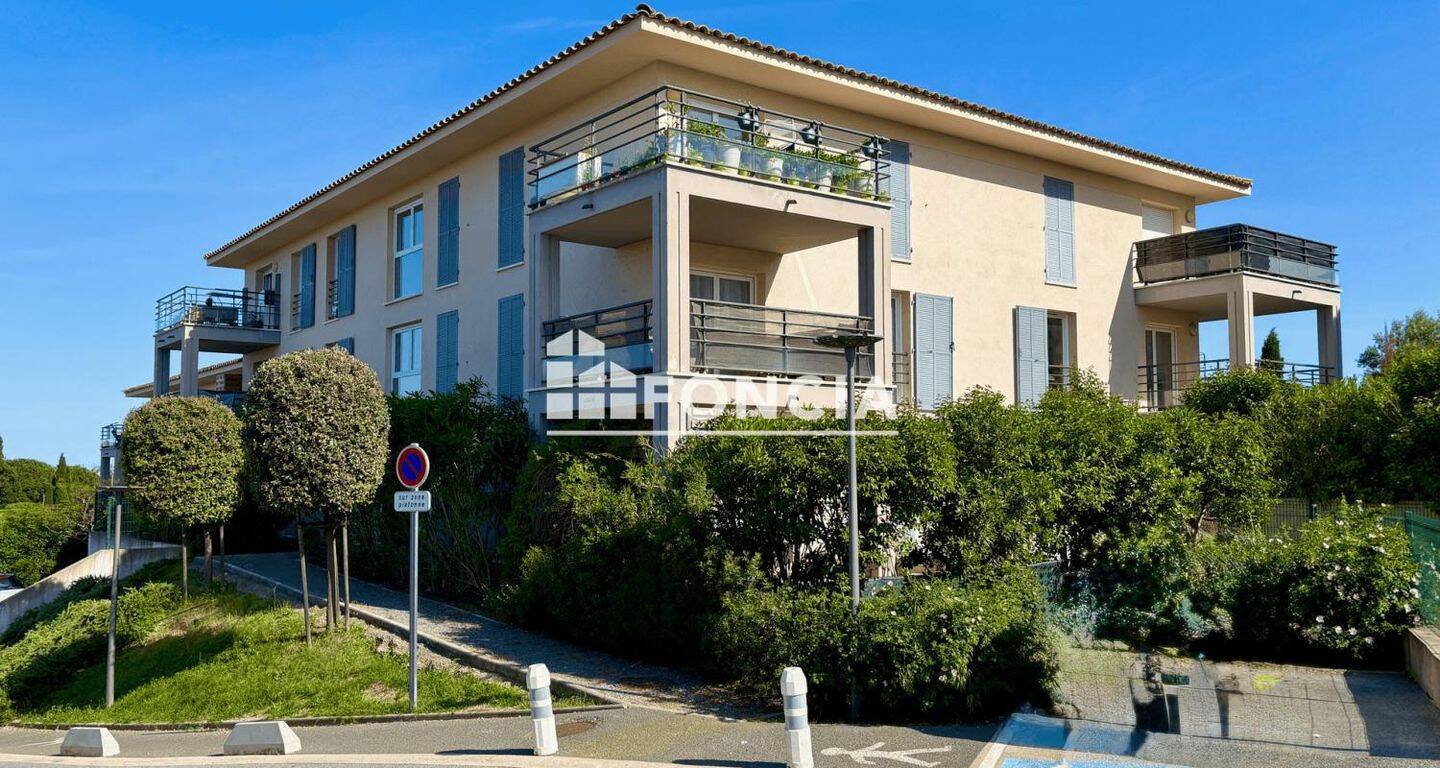 Appartement 3 pièces 57 m² · à Roquebrune-sur-Argens · 56,5 m² · 254 000 €