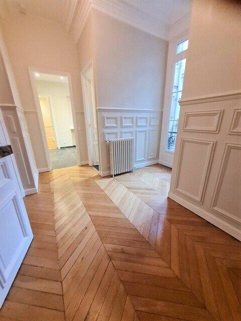 Appartement 5 pièces 131 m² · à Paris 17ème Arrondissement · 130,8 m² · 4 347 €/mois