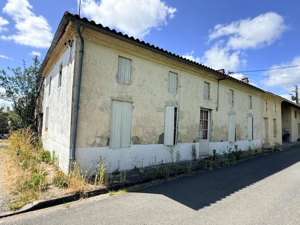 Maison 3 pièces 77 m² · à Saint-Girons-d'Aiguevives · 77 m² · 55 000 €