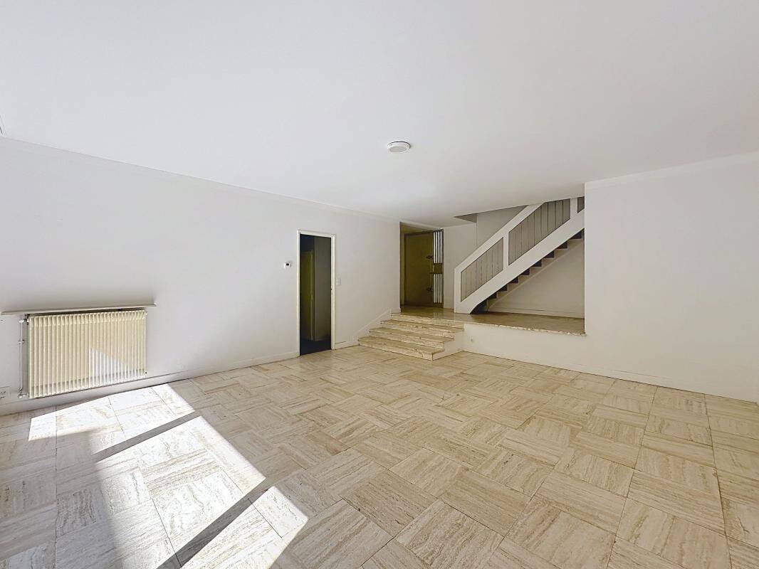 Appartement 4 pièces 120 m² · à Avignon · 119,9 m² · 1 200 €