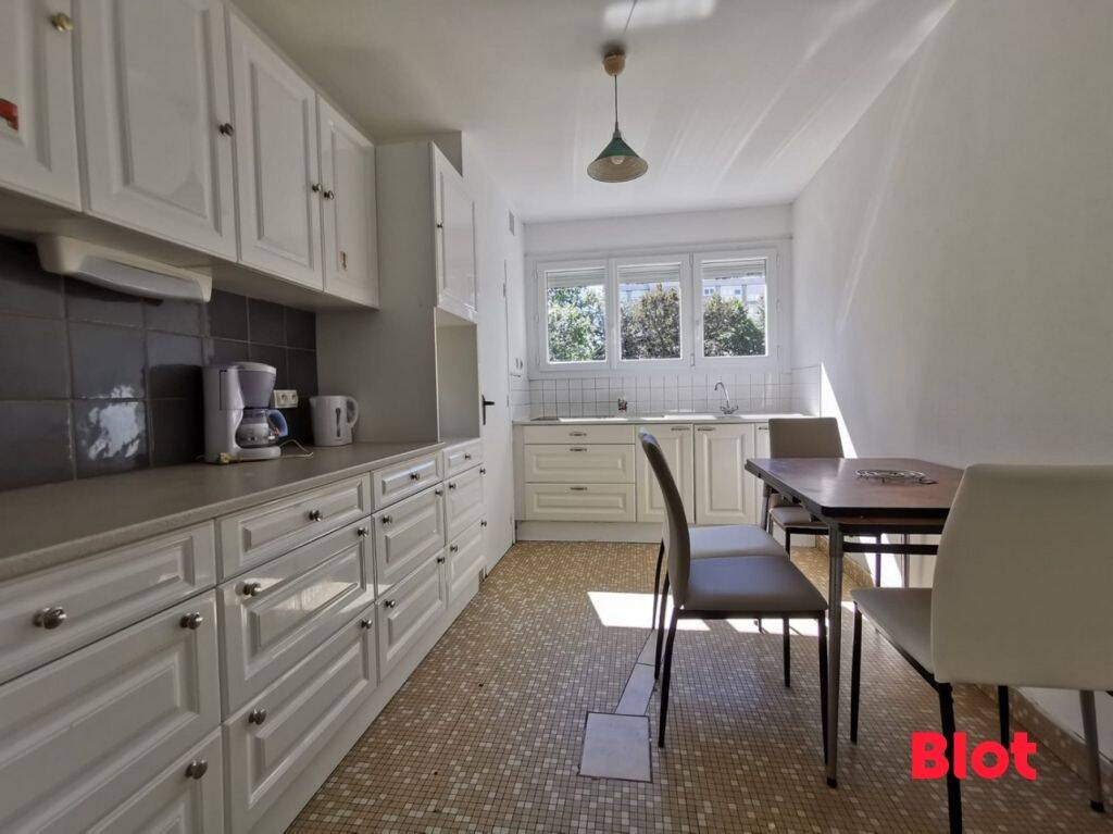 Appartement 4 pièces 76 m² · à Rennes · 75,7 m² · 1 199 €/mois