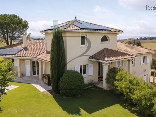 Maison à vendre 1 350 000 € 9 pièces 4 chambres 276,9 m² 4 325 m² de terrain Marcy 69480