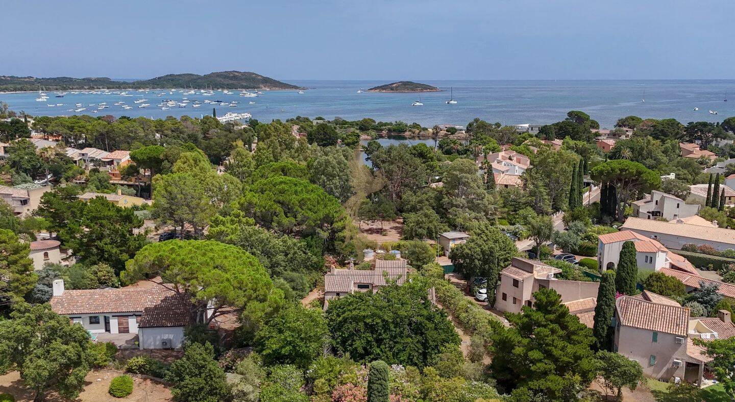 Maison 6 pièces 127 m² · à Lecci · 127 m² · 895 000 €