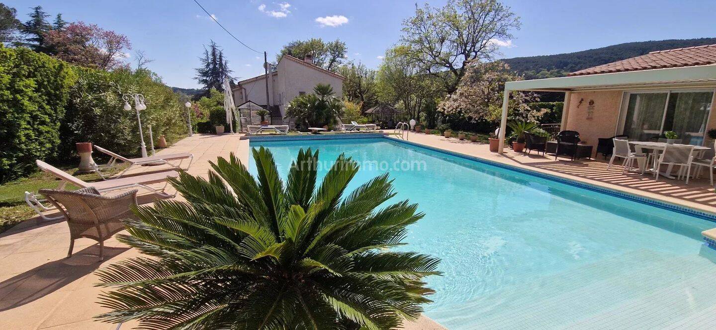 Maison 600 m² · à Draguignan · 600 m² · 644 800 €