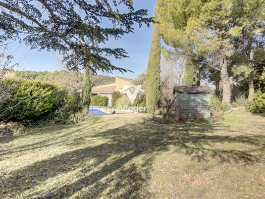 Maison en viager libre Bouquet 330 240 € 8 pièces 4 chambres 157 m² Gargas 84400