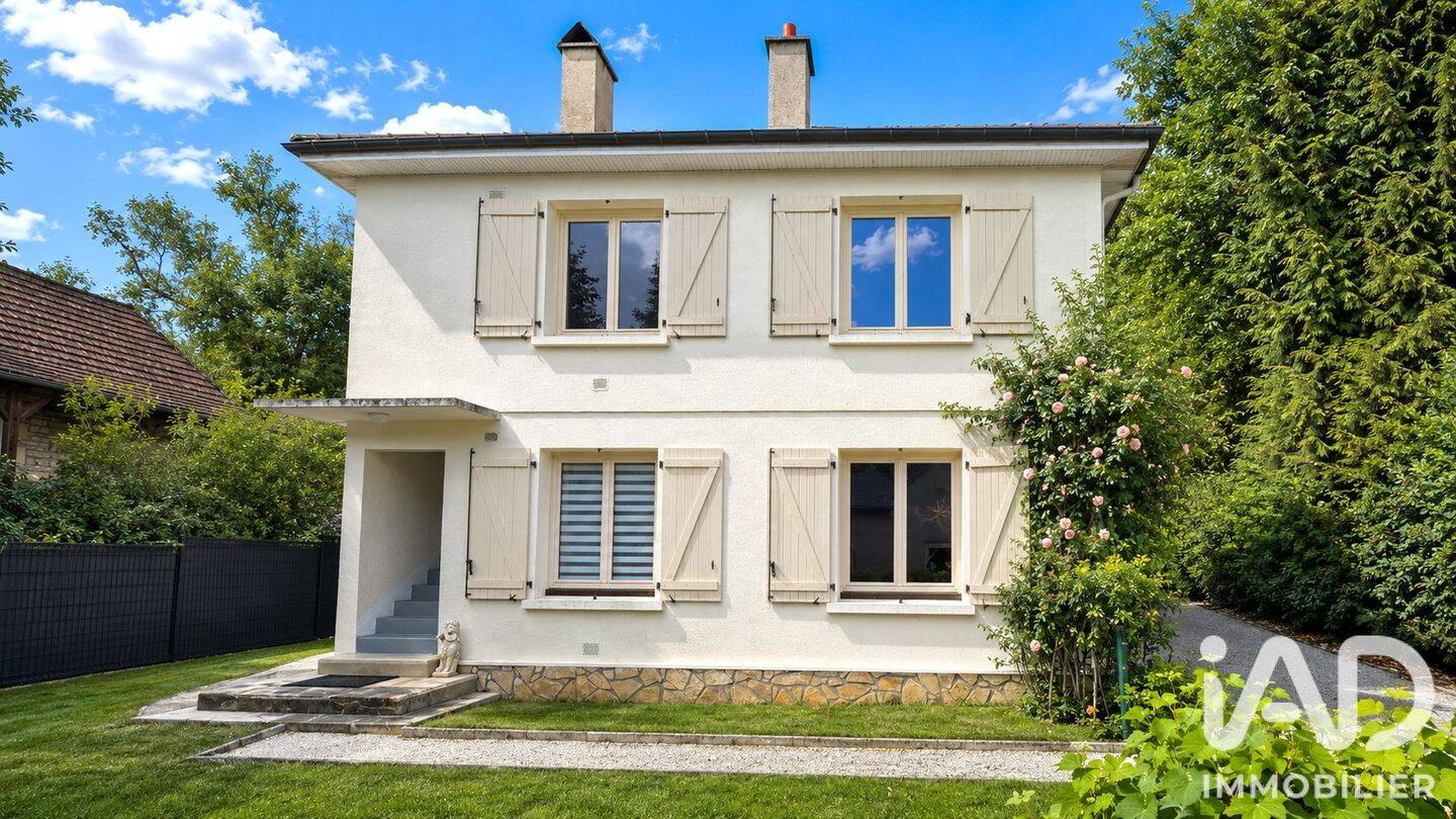 Maison 6 pièces 161 m² · à Fontaines · 161 m² · 329 000 €