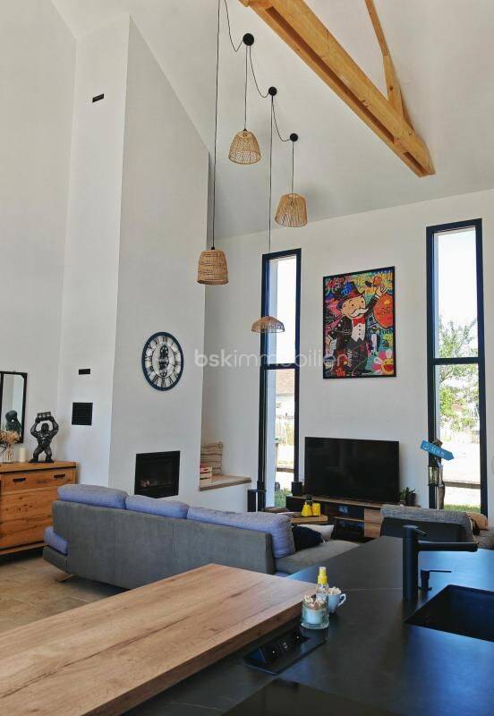 Maison 6 pièces 148 m² · à Savigné-sur-Lathan · 148 m² · 367 000 €