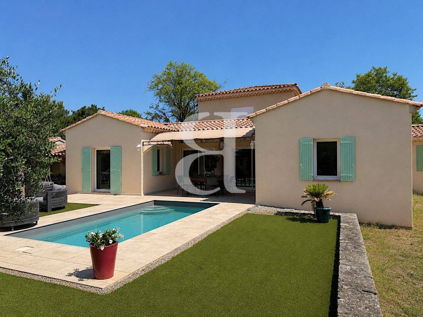 Maison 7 pièces 191 m² · à Cabrières-d'Avignon · 191 m² · 695 000 €