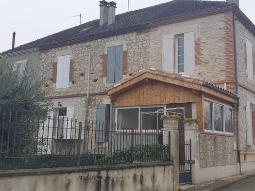 Maison à vendre 136 000 € 3 pièces 2 chambres 60 m² 91 m² de terrain Valence 82400
