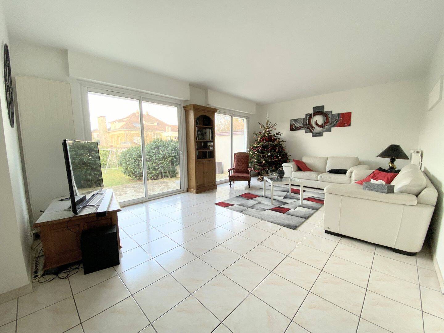 Maison 9 pièces 252 m² · à Villeneuve-le-Roi · 252 m² · 569 000 €